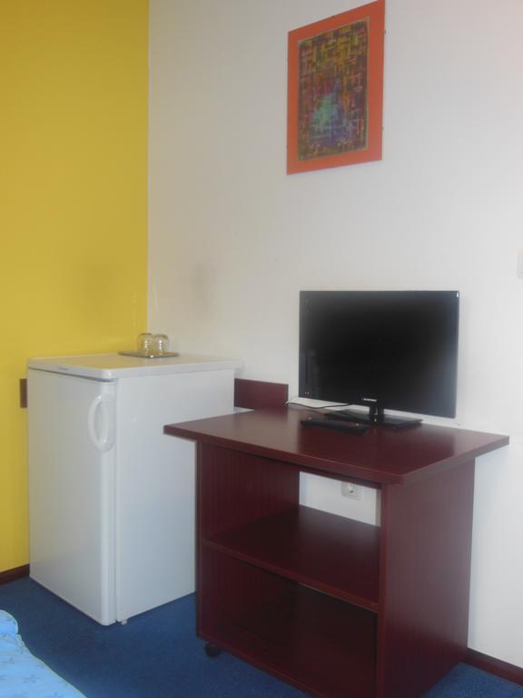 Hotel Pri Belokranjcu Novo Mesto Oda fotoğraf